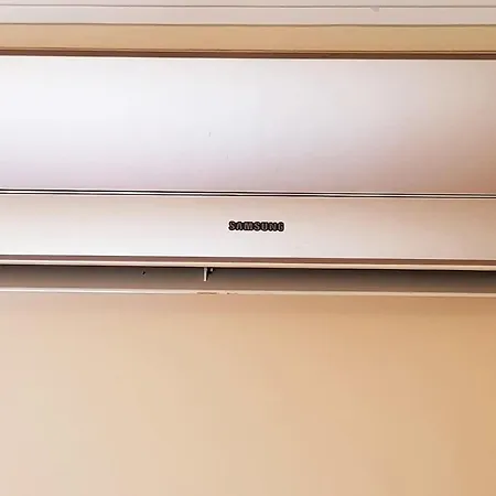 Located - Fabulous Pool ! *