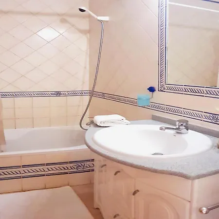 Apartament Located - Fabulous Pool ! *