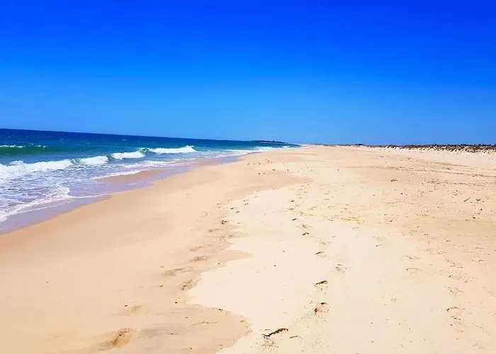 アパート Located - Fabulous Pool !