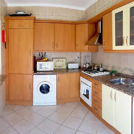 Located - Fabulous Pool ! *